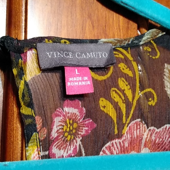 Vince Camuto Large Floral Blouse With Black Slip - Picture 2 of 7